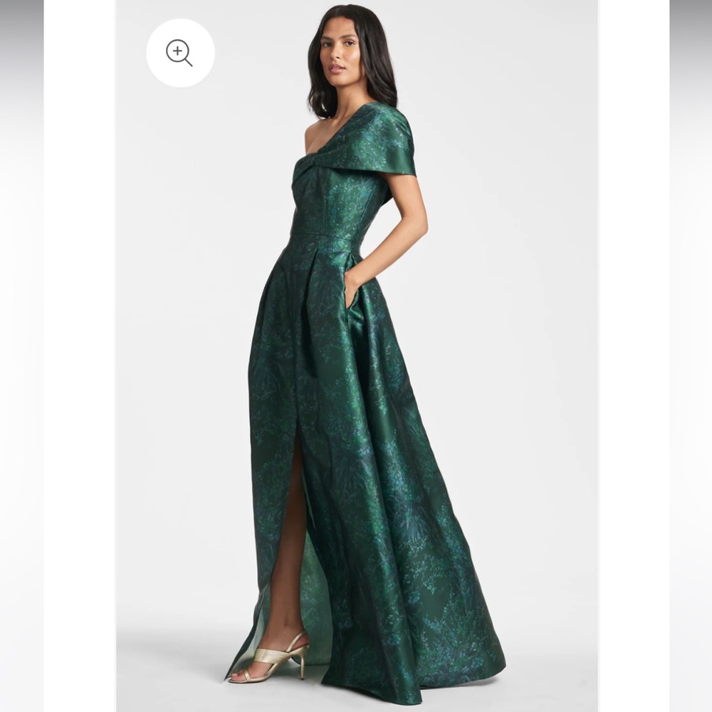 Sachin & Babi Deliah one-shoulder evening gown